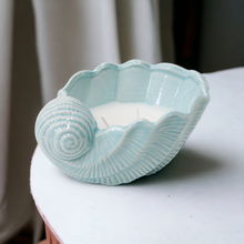 Load image into Gallery viewer, Seafoam Shell Candle
