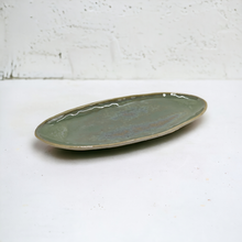 Load image into Gallery viewer, Olive Oval Platter
