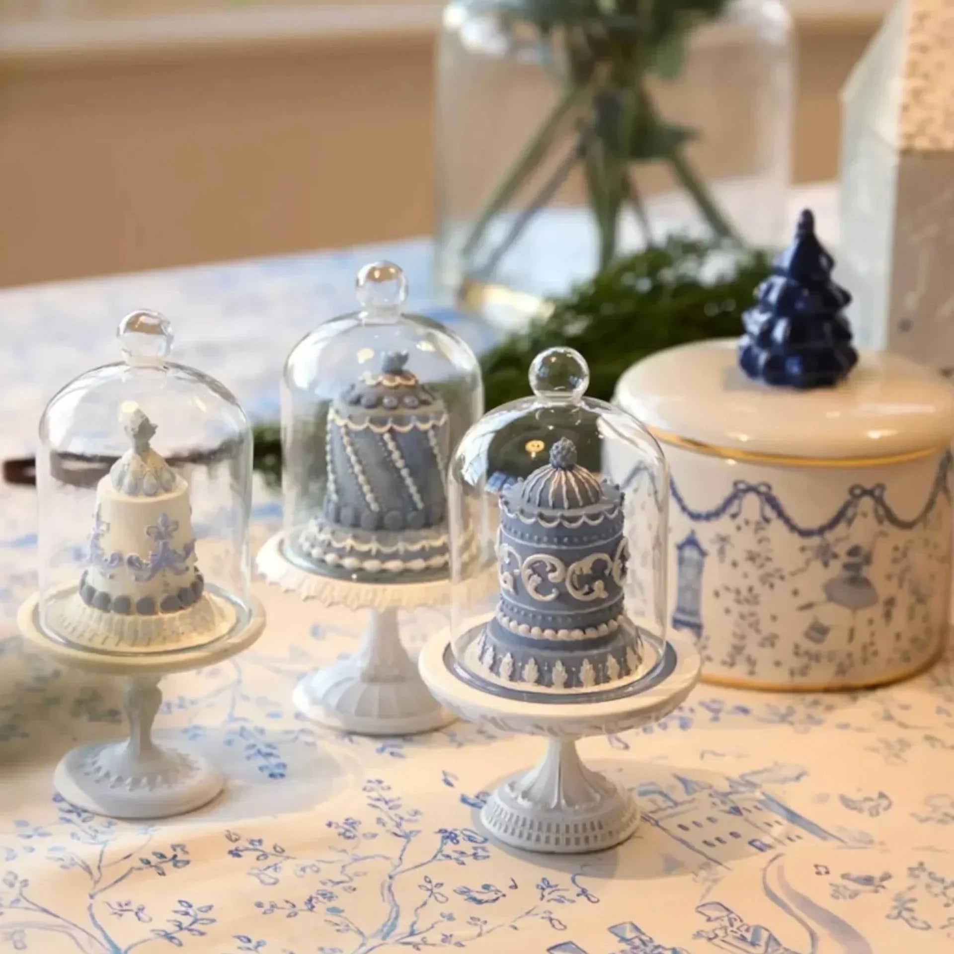 Frosty Blue Iced Cake Cloche - 9.7x9.7x19.1cm Resin Glass