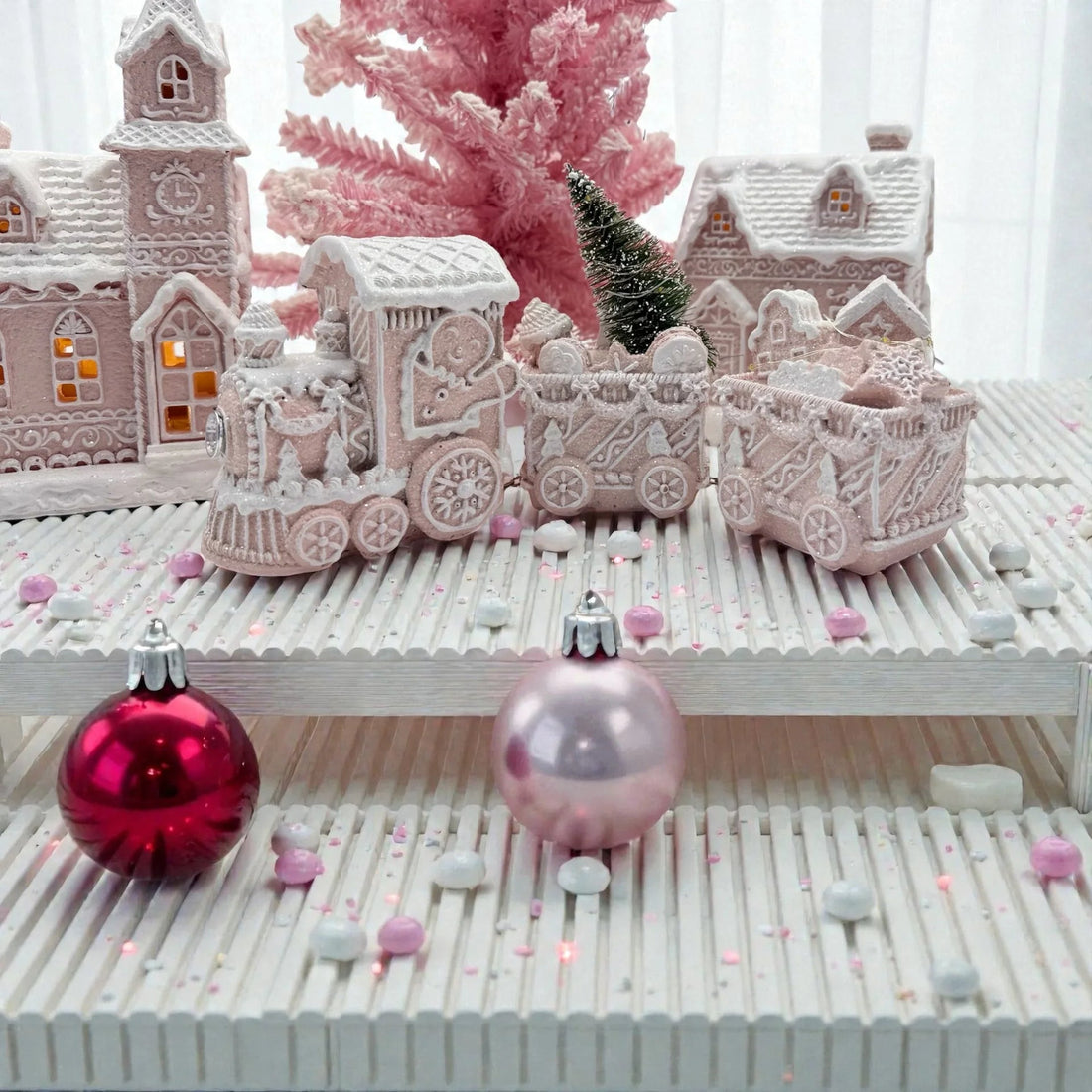 LED Pink Gingerbread Train - 18x7.5x15.5 cm