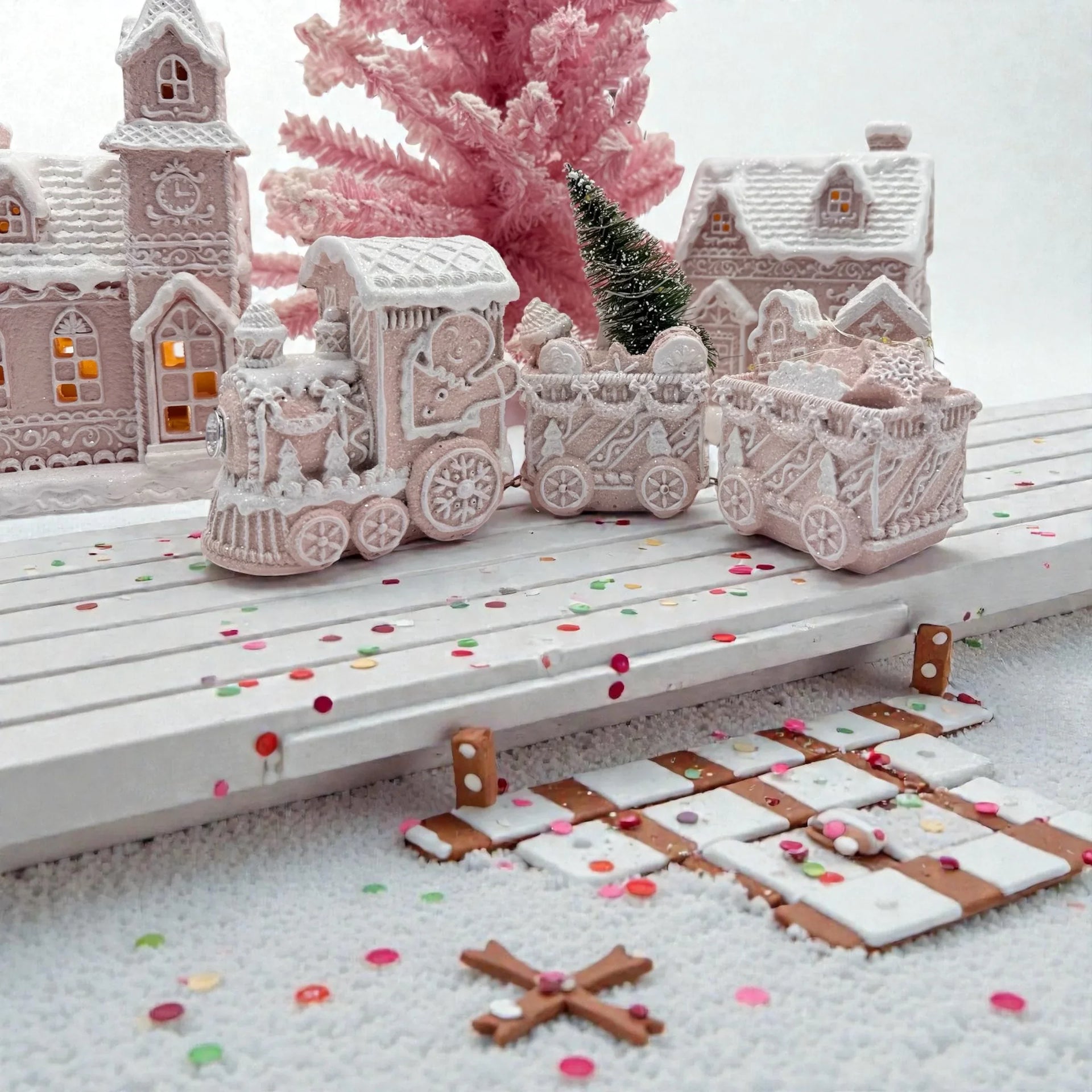 LED Pink Gingerbread Train - 18x7.5x15.5 cm