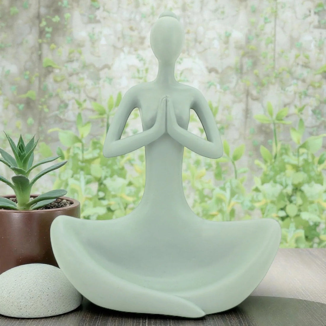 Yoga Lady Sage Large 24x32cm