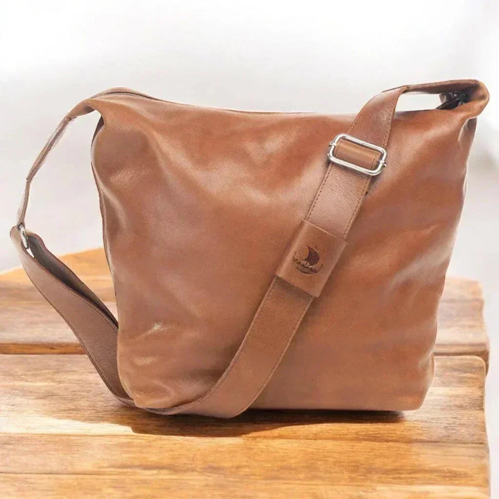 Ella Medium Slouch Bag in Vintage Tan - House Journey