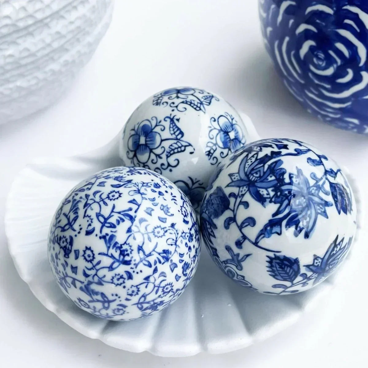 Floral Whisper Set of 3 Blue & White Deco balls