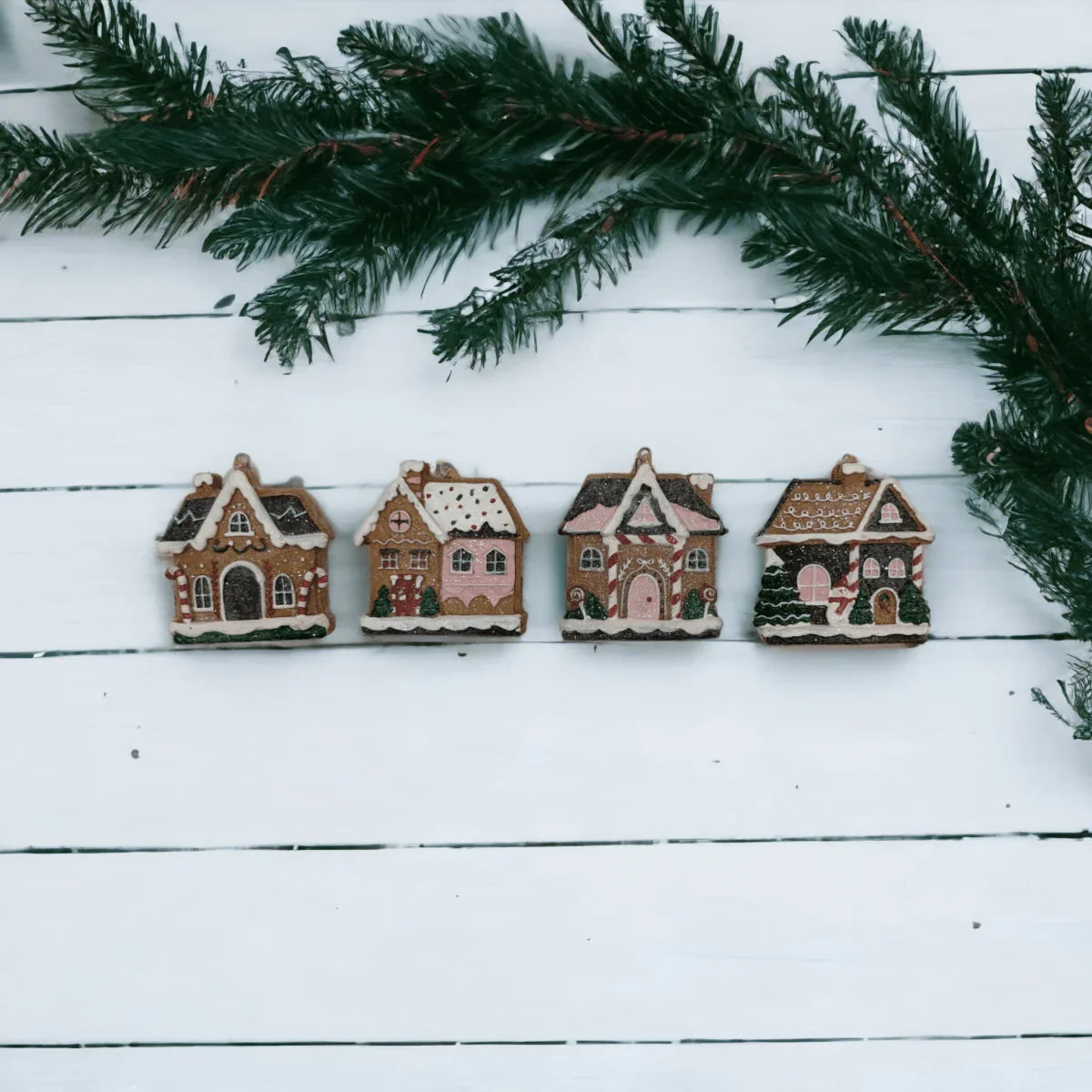 Hanging Gingerbread House - Exquisite Homewares 