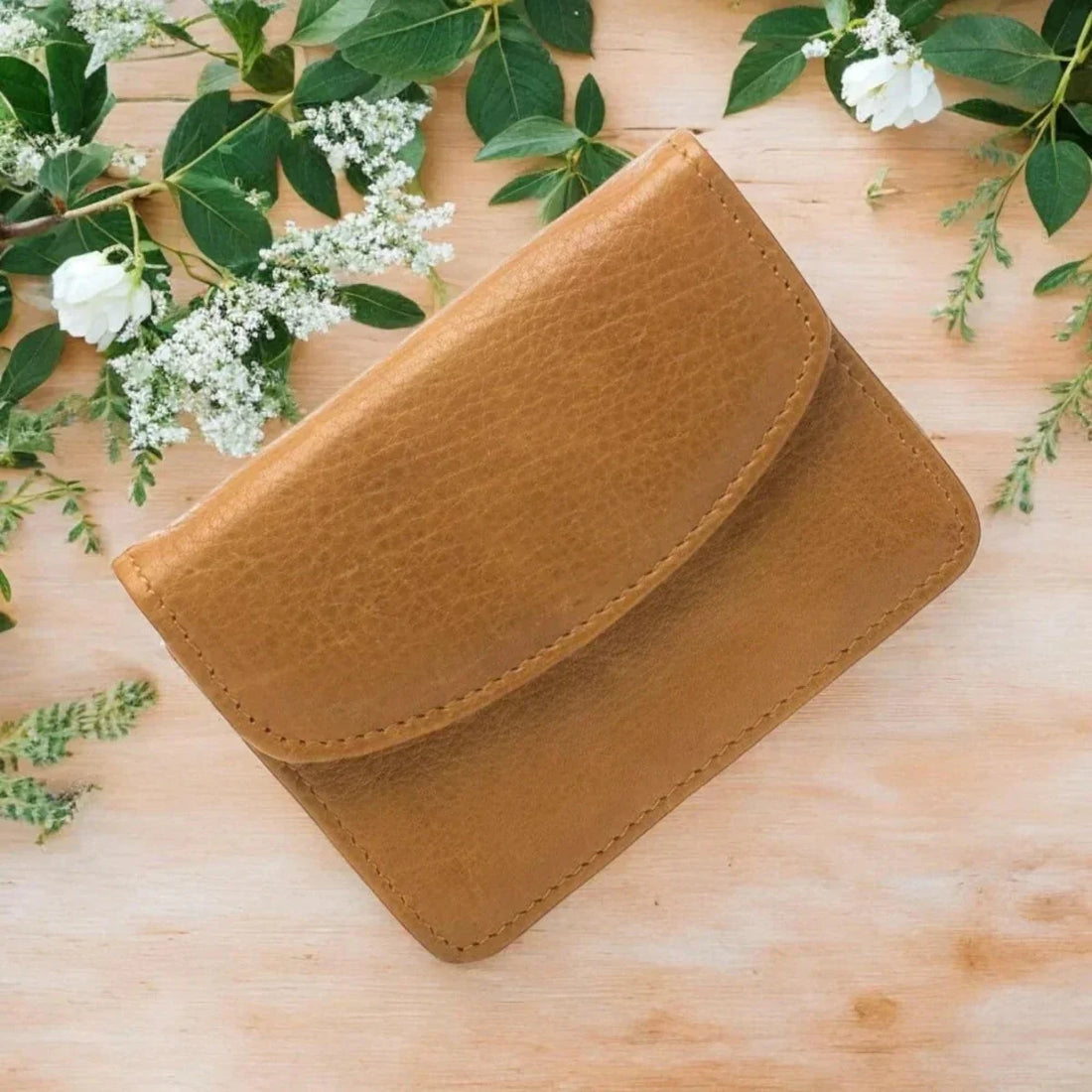 Kitt Purse in Tan - Exquisite Homewares 