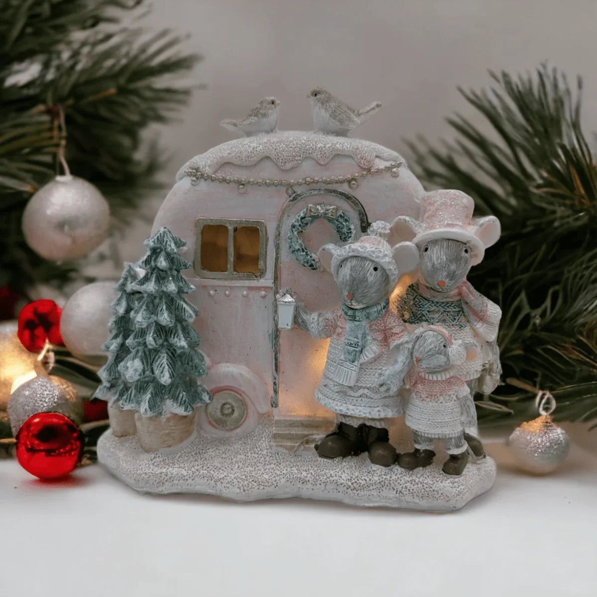 Light-up Mouse Caravan - Exquisite Homewares 