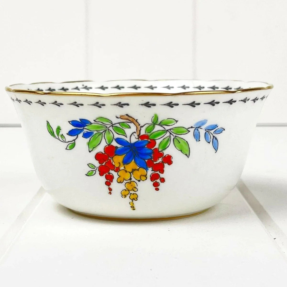 New Chelsea Staffs Hanging Chain 5039 Large Open Sugar Bowl - Exquisite Homewares 