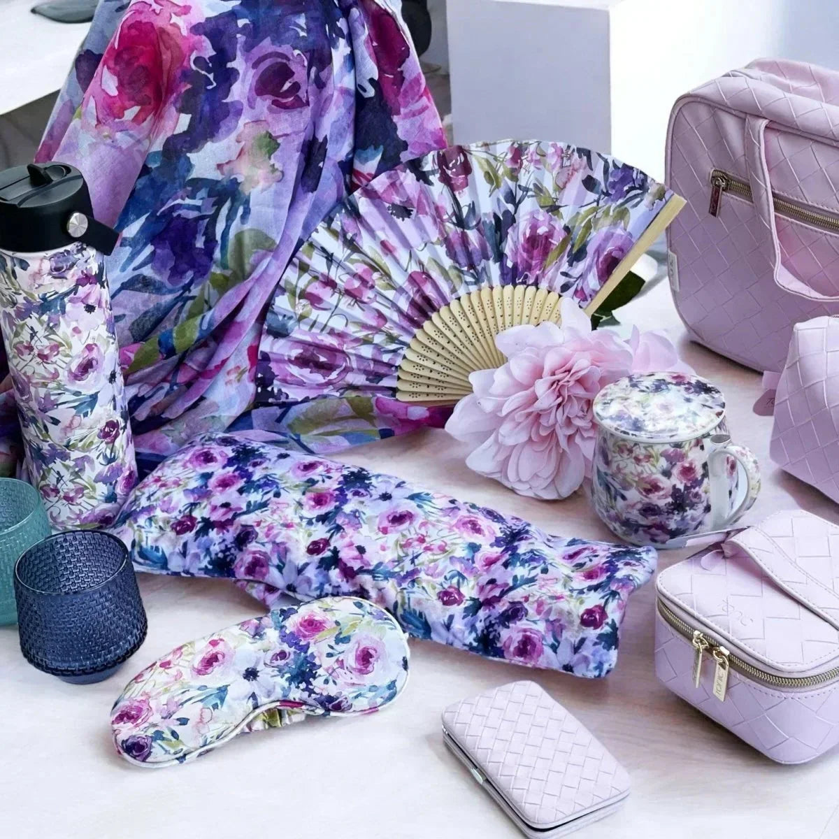 Peonie Rose Bamboo Fan - House Journey