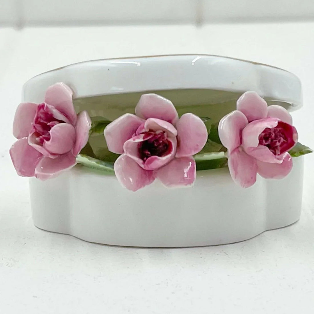 Royal Albert Moss Rose Flower Chest - Exquisite Homewares 