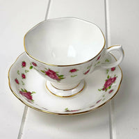 Royal Albert New Country Roses White Duo - Exquisite Homewares 