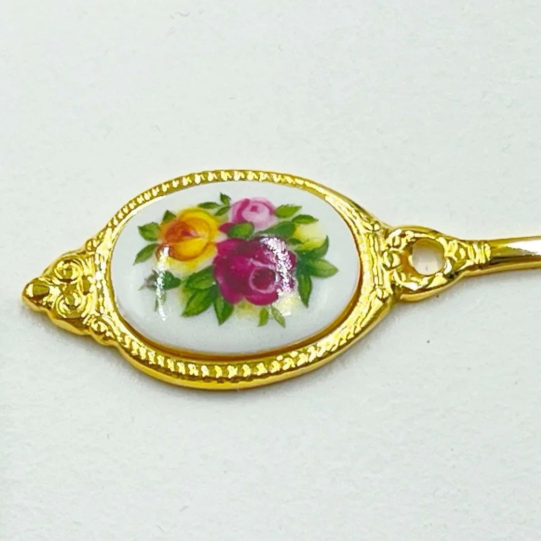 Royal Albert Old Country Roses Butter Spreader - Exquisite Homewares 