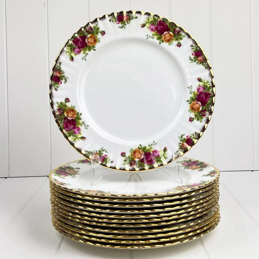 Royal Albert Vintage 1st Edition Old Country Roses Dinner Plate - Exquisite Homewares 