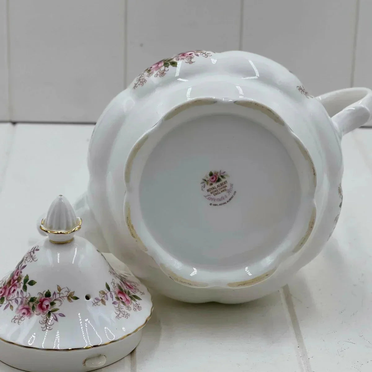 Royal Albert Vintage Lavender Rose Large Teapot - Exquisite Homewares 