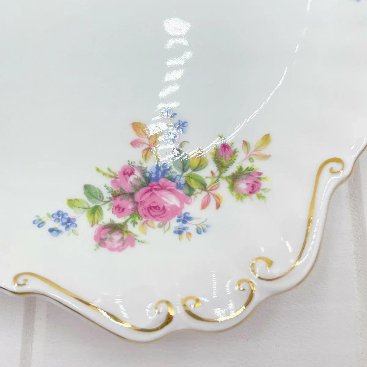 Royal Albert Vintage Moss Rose Medium Tabbed Cake Plate - Exquisite Homewares 