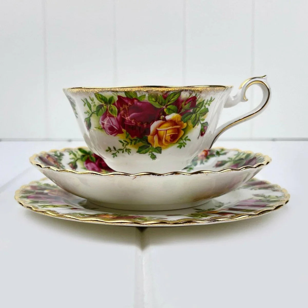 Royal Albert Vintage Old Country Roses Avon Shape Trio - Exquisite Homewares 