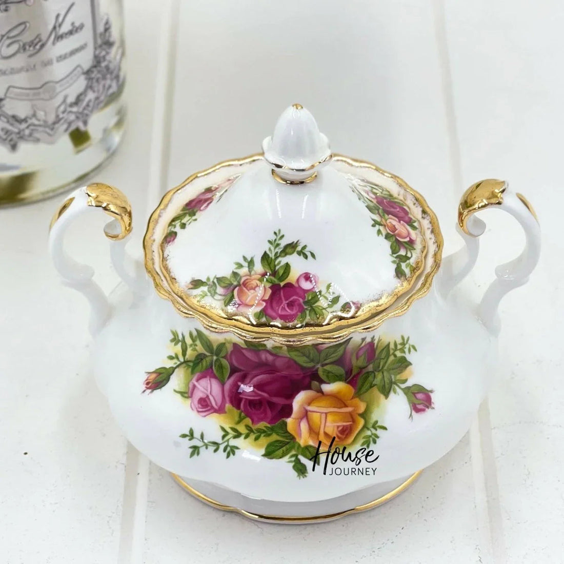 Royal Albert Old Country Roses Covered Sugar Bowl - Complete with Lid Made in England - Exquisite Homewares 