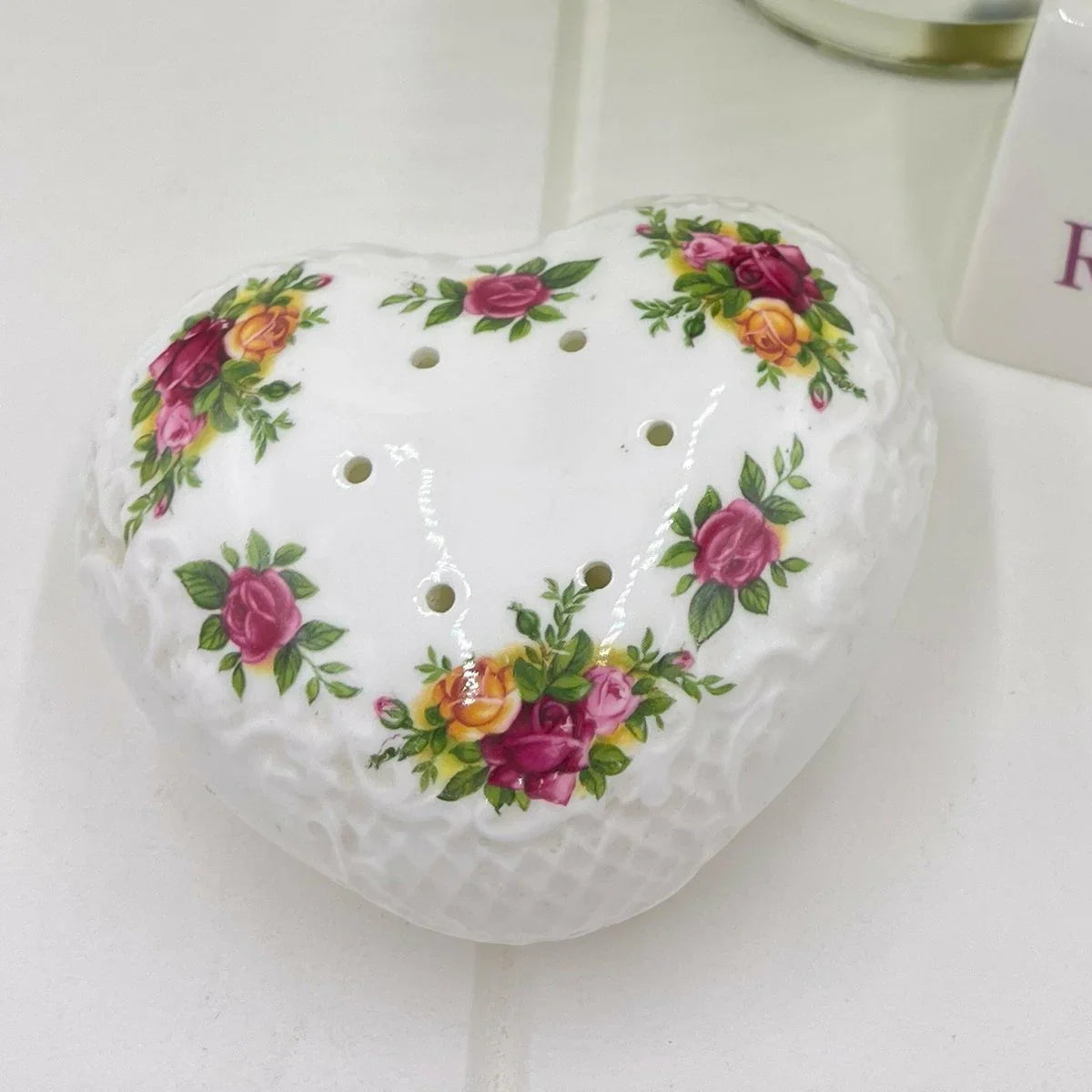 Royal Albert Vintage Old Country Roses Heart Pomander - Exquisite Homewares 
