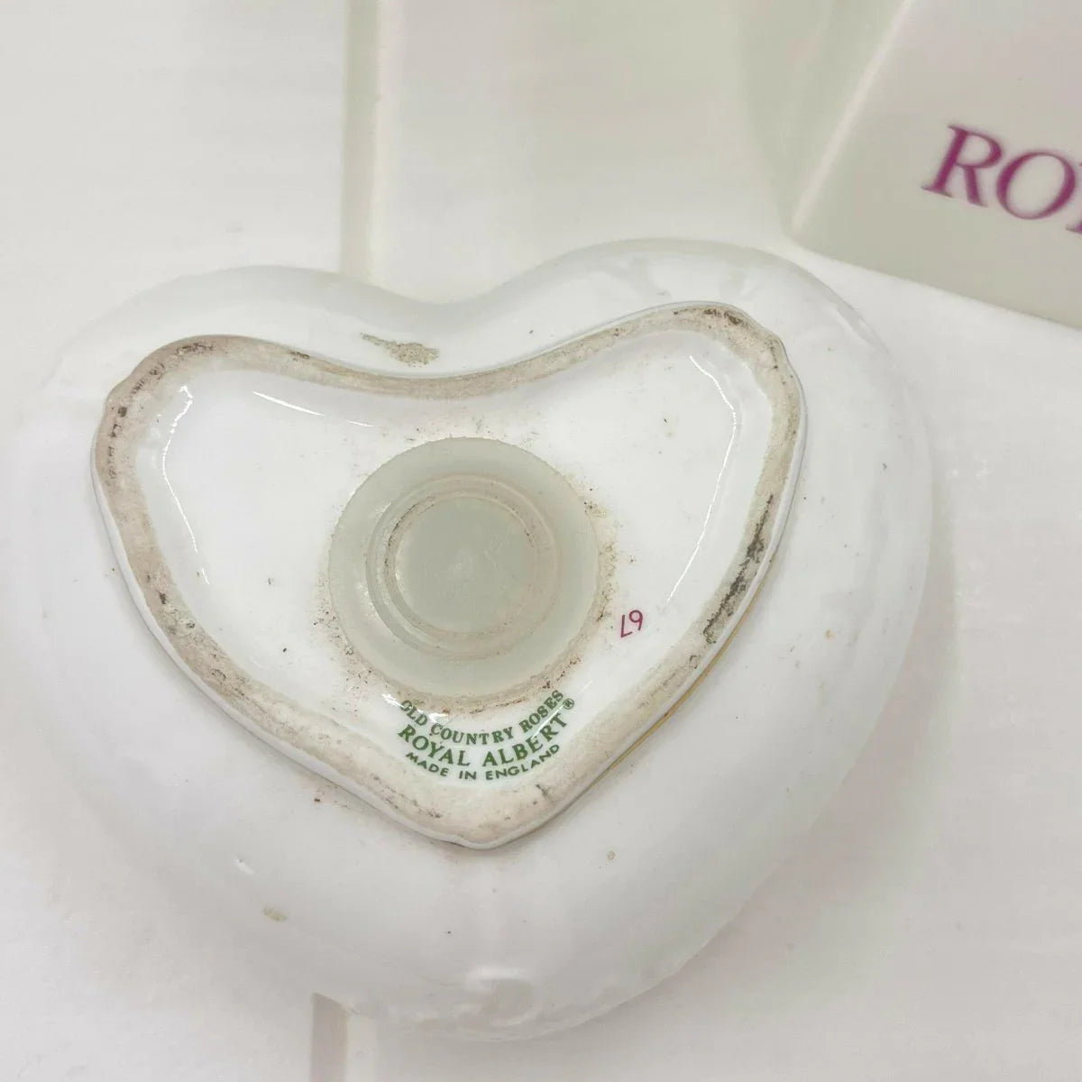 Royal Albert Vintage Old Country Roses Heart Pomander - Exquisite Homewares 