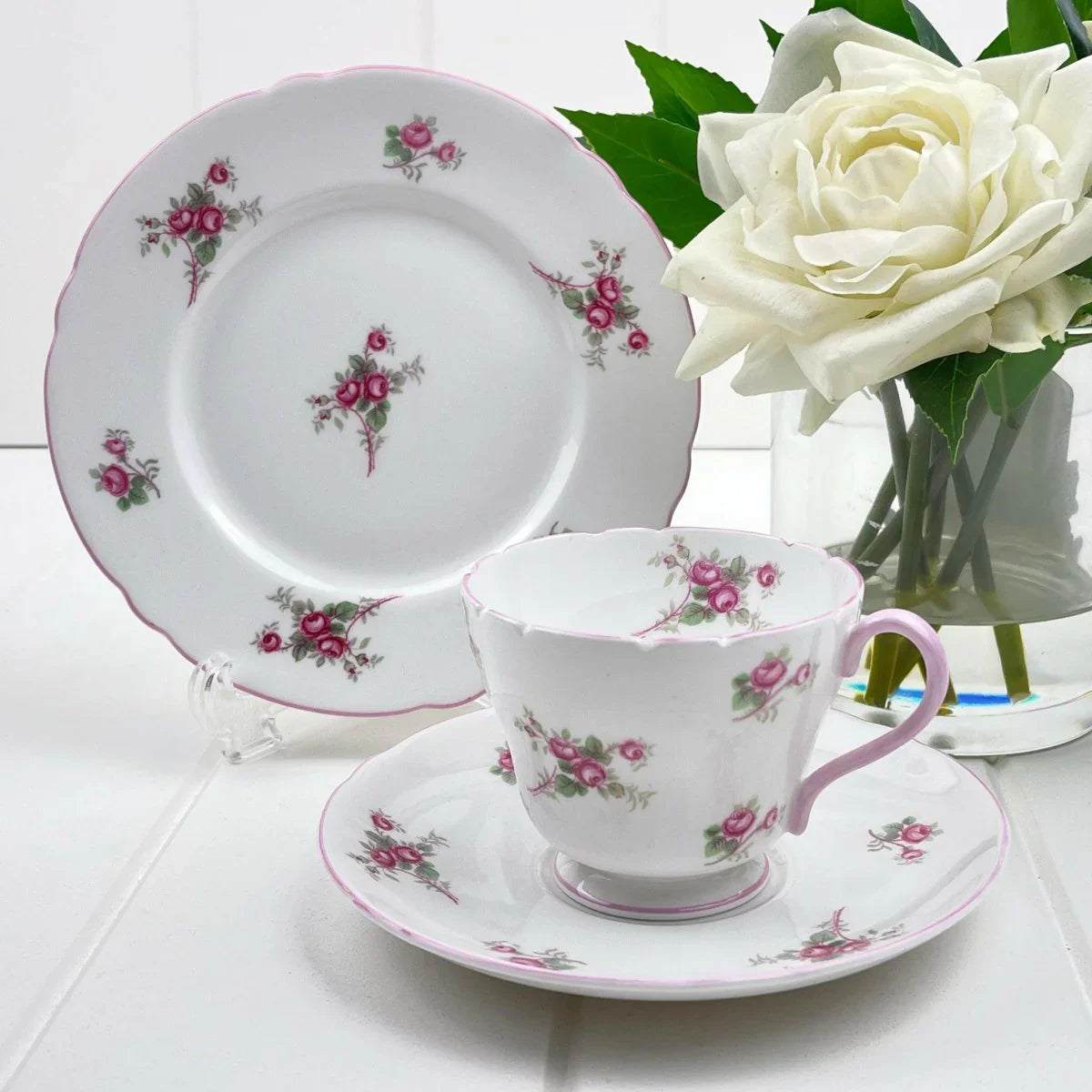Shelley Vintage Rose Spray Trio - Exquisite Homewares 