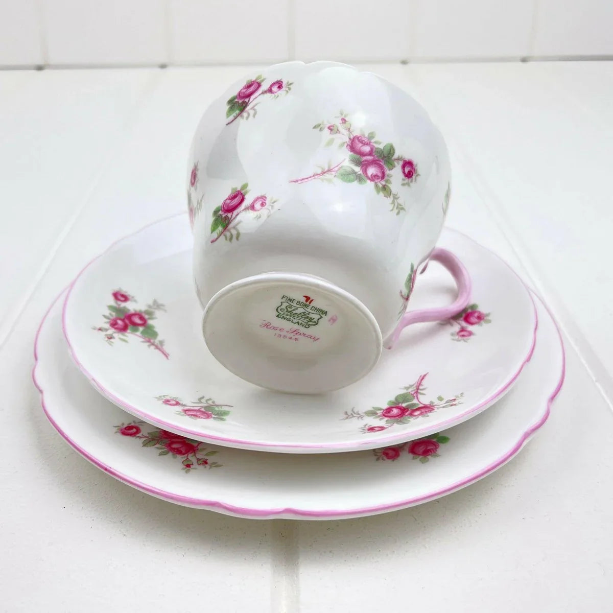 Shelley Vintage Rose Spray Trio - Exquisite Homewares 