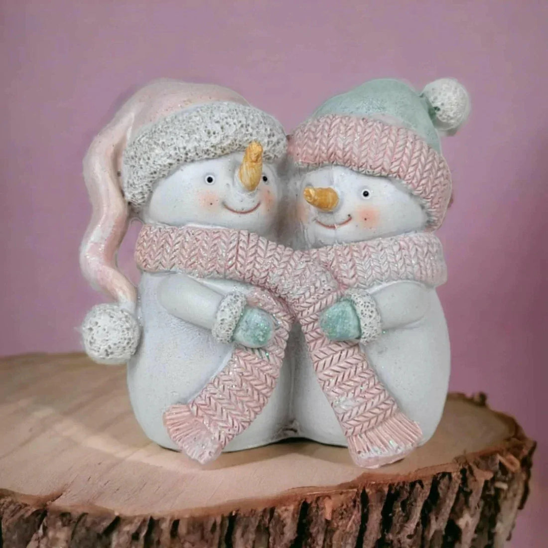 Snuggling Snowmen Decoration - Exquisite Homewares 