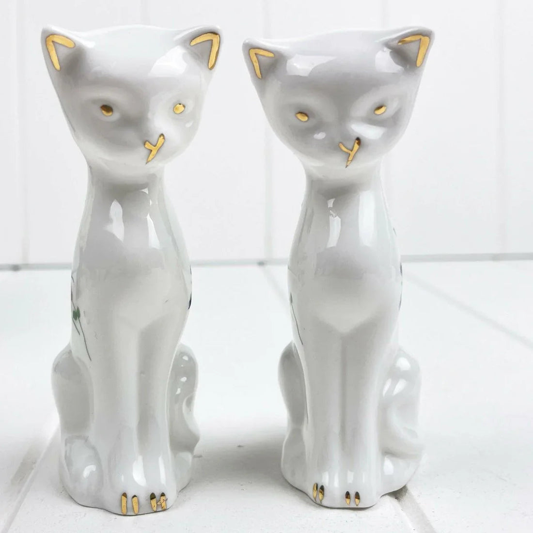 Staffordshire Vintage Pair of Floral Cats - Exquisite Homewares 