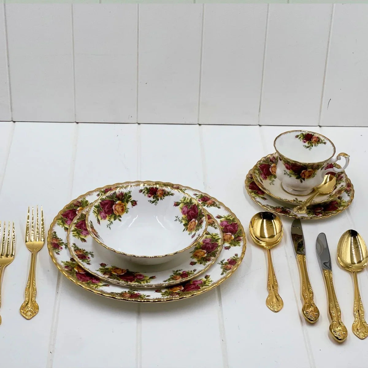 Vintage Rodd 24carat Gold Plated "Golden Glory" 6 person Cutlery Set with Serving Accessories - Exquisite Homewares 