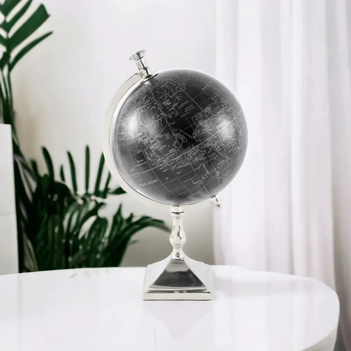 World Globe - House Journey
