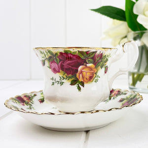 Royal Albert Vintage Old Country Roses Duo