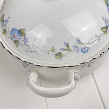 Load image into Gallery viewer, Royal Albert For all Seasons - Morning Flower Vegetable Tureen
