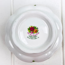 Load image into Gallery viewer, Royal Albert Vintage Old Country Roses Sugar Bowl
