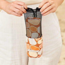 Load image into Gallery viewer, Annabel Trends Sand Free Beach Towel - Daisy
