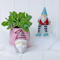 Sitting Santa Decor.
