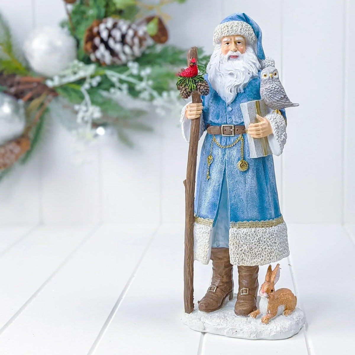 Woodland Santa Decor.