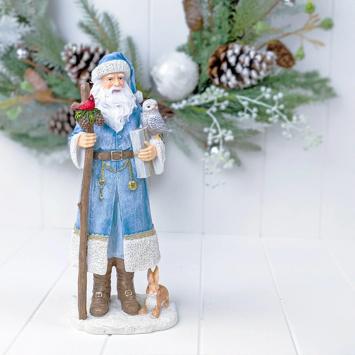 Woodland Santa Decor.