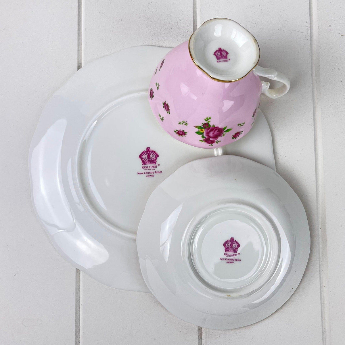 Royal Albert Bone China Royal Albert New Country Roses Pink Trio