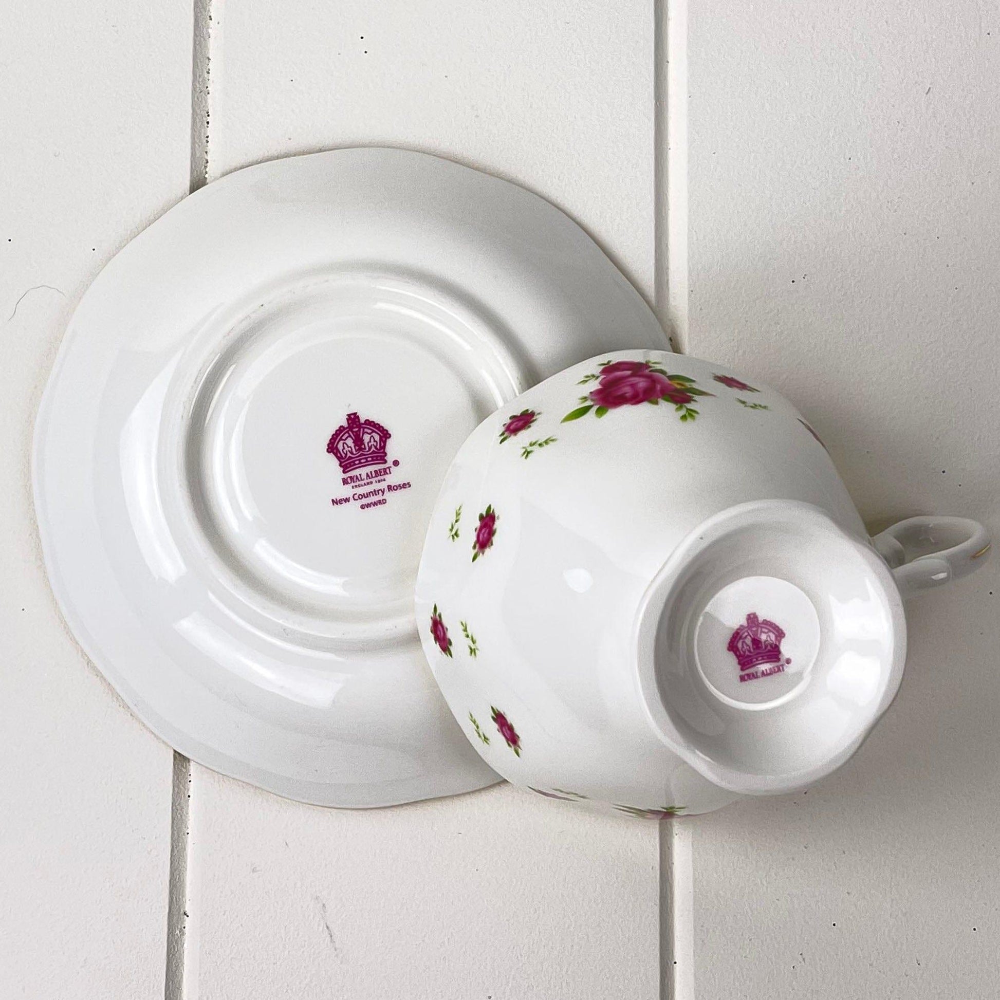 Royal Albert New Country Roses White Duo.