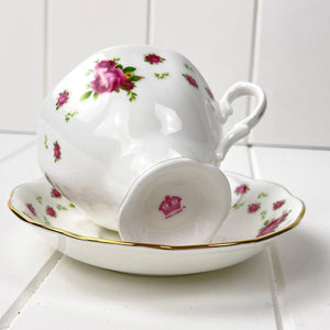 Royal Albert New Country Roses White Duo.