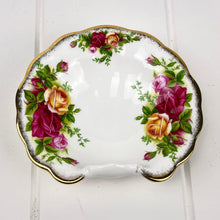 Load image into Gallery viewer, Royal Albert Old Country Roses Soap Dish.
