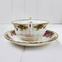 Load image into Gallery viewer, Royal Albert Bone China Royal Albert Old Country Roses Soup Coupe and Underplate
