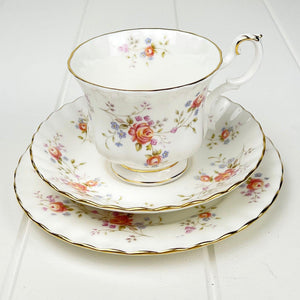 Royal Albert Bone China Royal Albert Peach Rose Trio