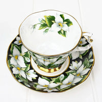 Royal Albert Provincial Flowers - Trillium Duo.