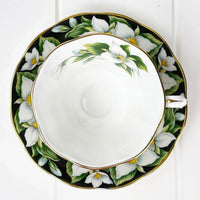 Royal Albert Provincial Flowers - Trillium Duo.