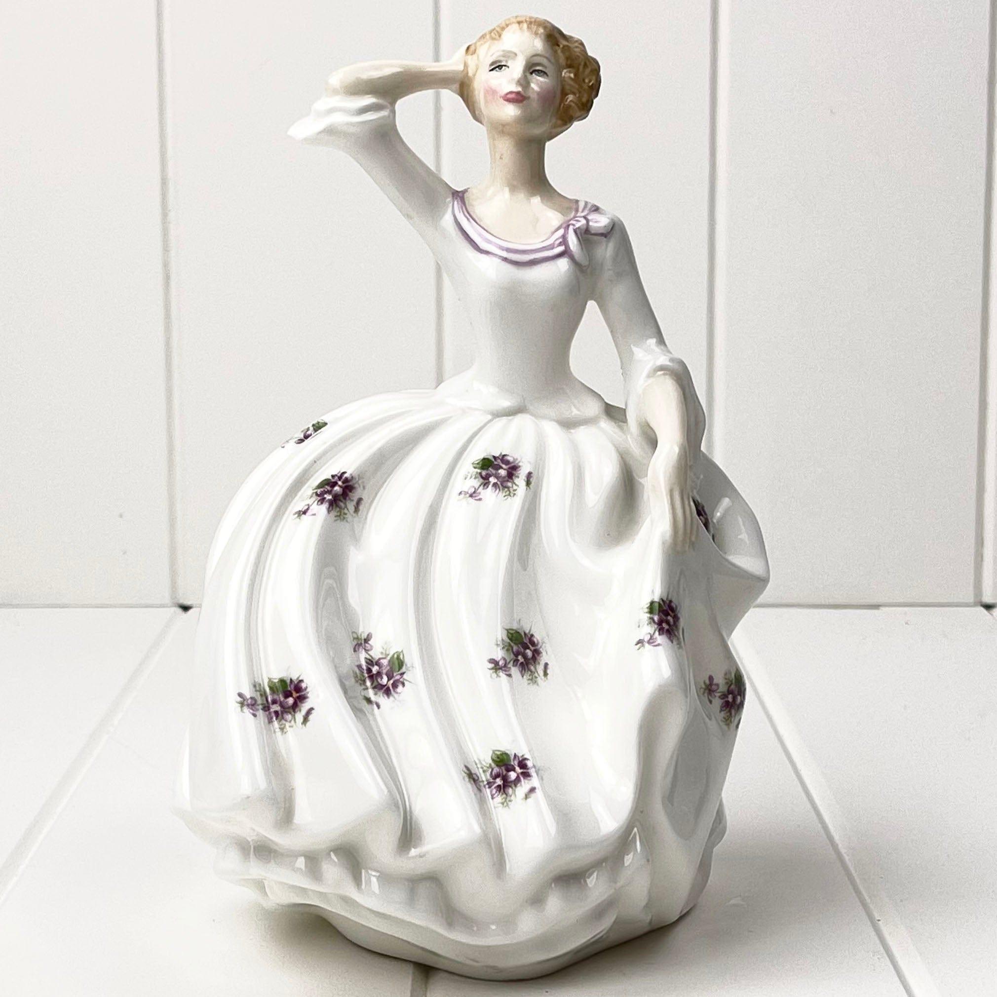 Royal Doulton Maureen HN2481 figurine 1987 Vanity Fair Ladies by Peggy Davies.